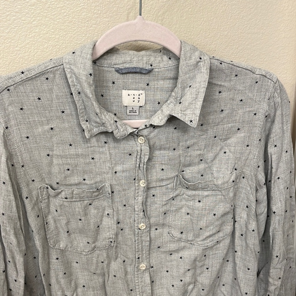Star button down top⭐️